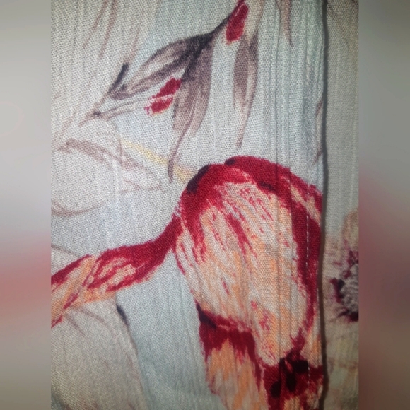 🆕️(M)🌼🔥Mystree🔥🌼 100% Rayon Kimono White w Dipped Floral Flowy Short Sleeve - Picture 8 of 8